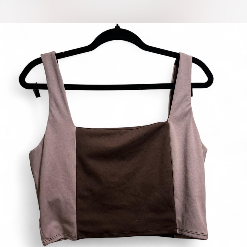 Sincerely Jules yoga tank top with built in bra